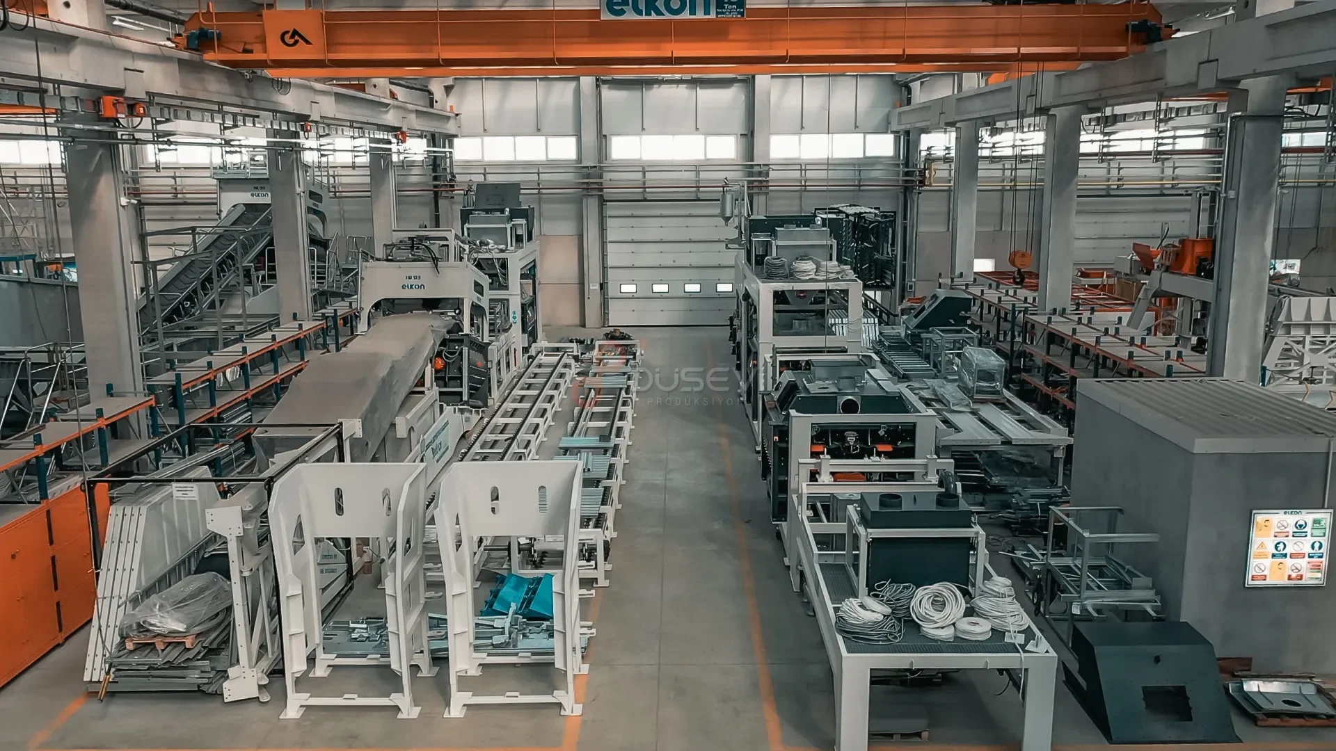 Endüstriyel Fabrika Üretim Tesisi ve Makine Parkuru Drone Fotoğraf Çekimi - 3