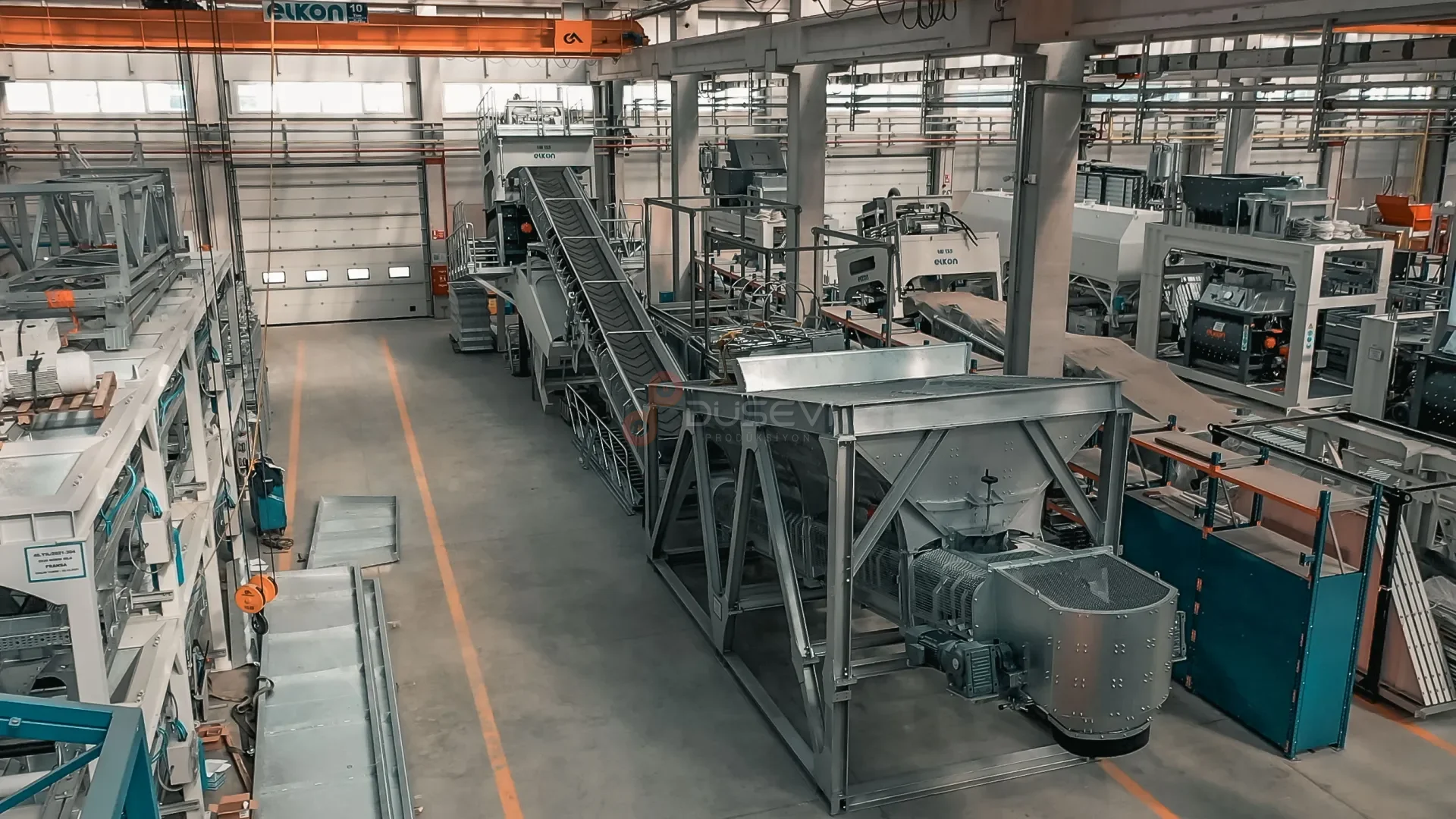 Endüstriyel Fabrika Üretim Tesisi ve Makine Parkuru Drone Fotoğraf Çekimi - 5