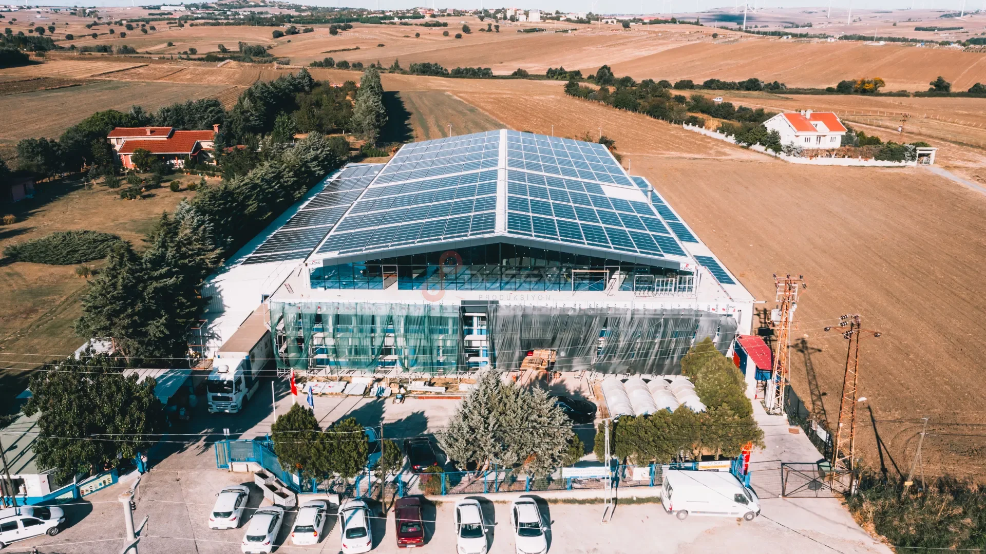 Solarra & Fly Soft Silivri Fabrikası Çatı GES Projesi Profesyonel Drone Çekimi - 2