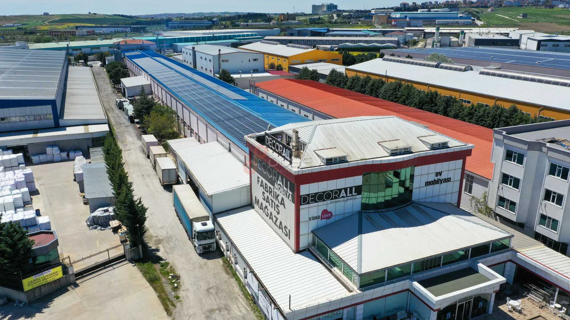 Solarra & Dekoral Mobilya Çatı GES Projesi Profesyonel Drone Çekimi ve Teknik Prodüksiyon - 6