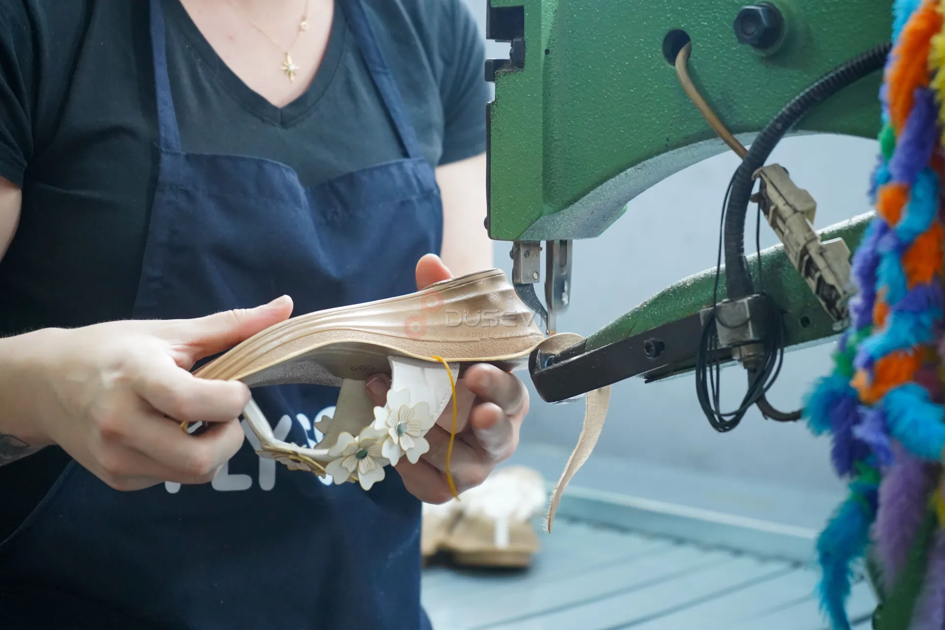 Fly Soft Silivri Terlik Üretim Fabrikası Kurumsal Tanıtım Filmi ve Prodüksiyonu - 3