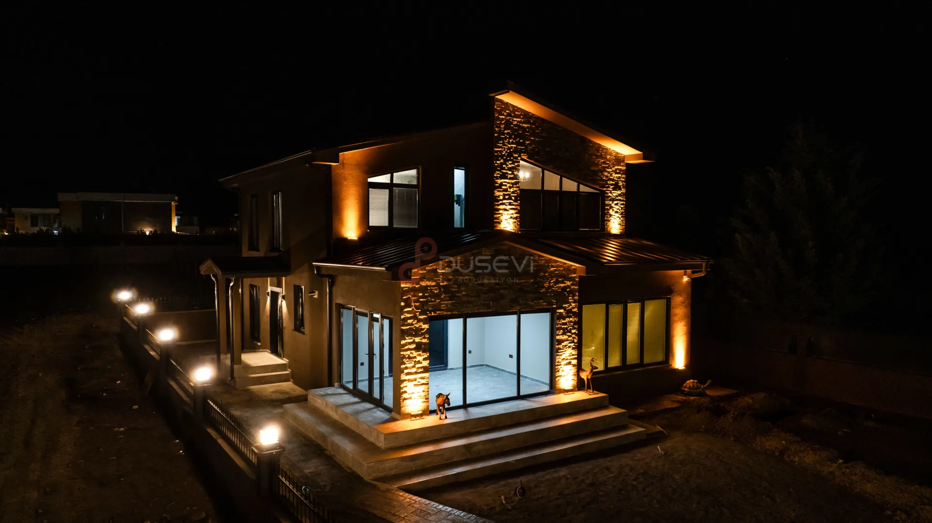 Çerkezköy Modern Villa ve Bina Projeleri Profesyonel Gece Çekimi ve Drone Prodüksiyonu - 3