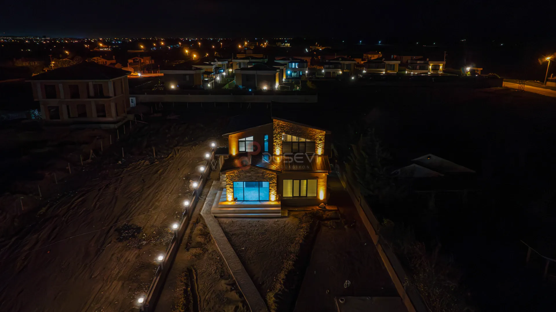 Çerkezköy Modern Villa ve Bina Projeleri Profesyonel Gece Çekimi ve Drone Prodüksiyonu - 4