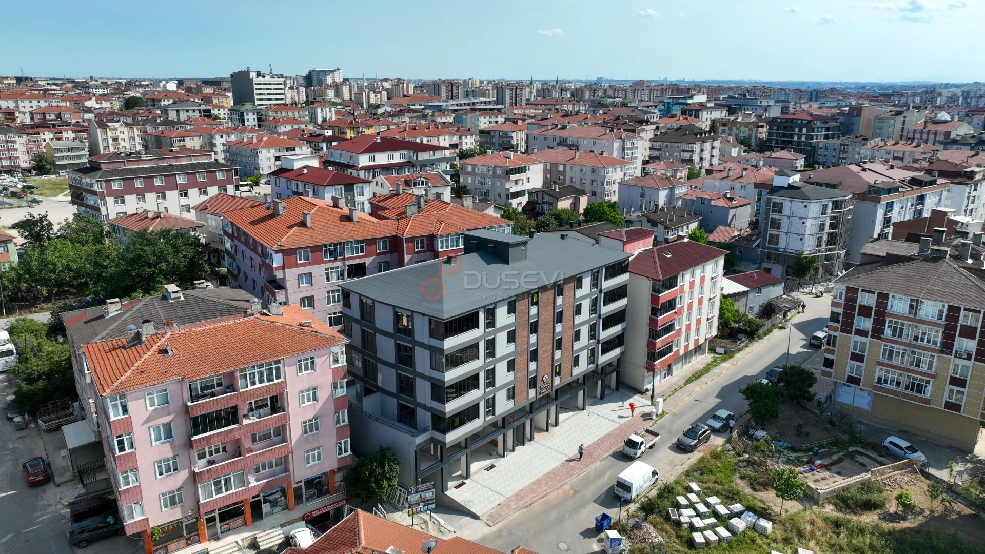Tokuç İnşaat Kapaklı Lüks Konut Projeleri: Profesyonel Daire ve Bina Tanıtım Prodüksiyonu - 5