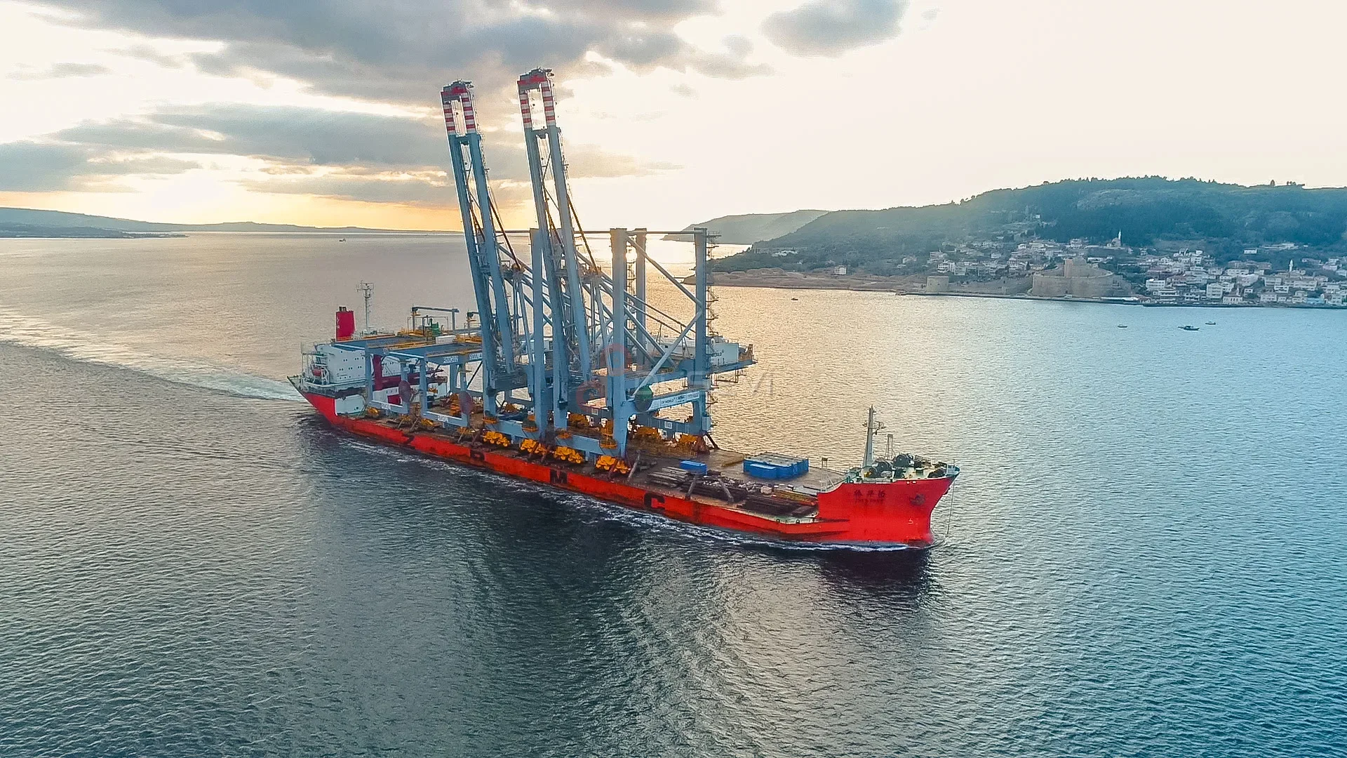 Çanakkale Boğazı Deniz Ticareti ve Gemi Geçişi Drone Çekimi - 1