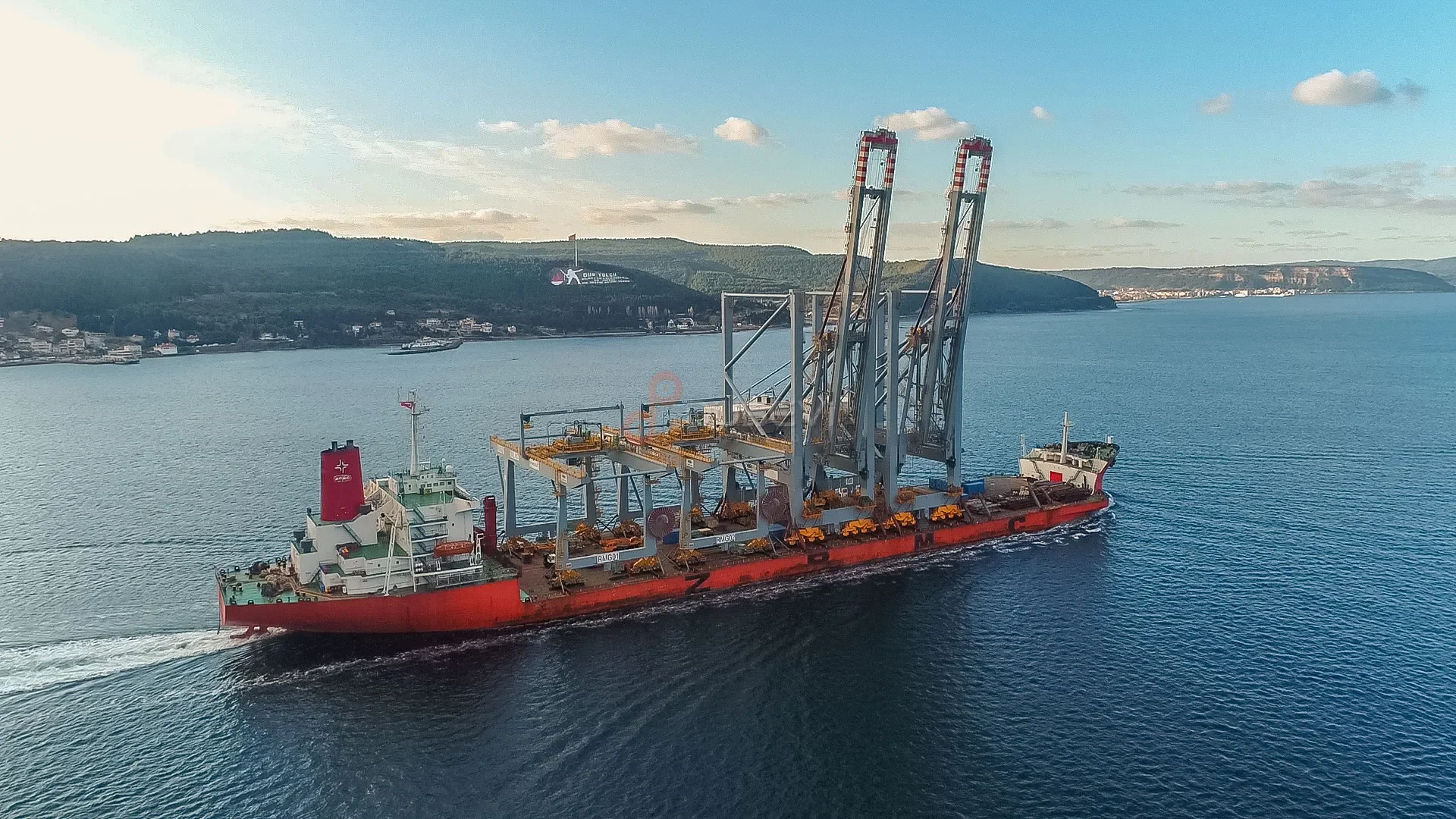 Çanakkale Boğazı Deniz Ticareti ve Gemi Geçişi Drone Çekimi - 3