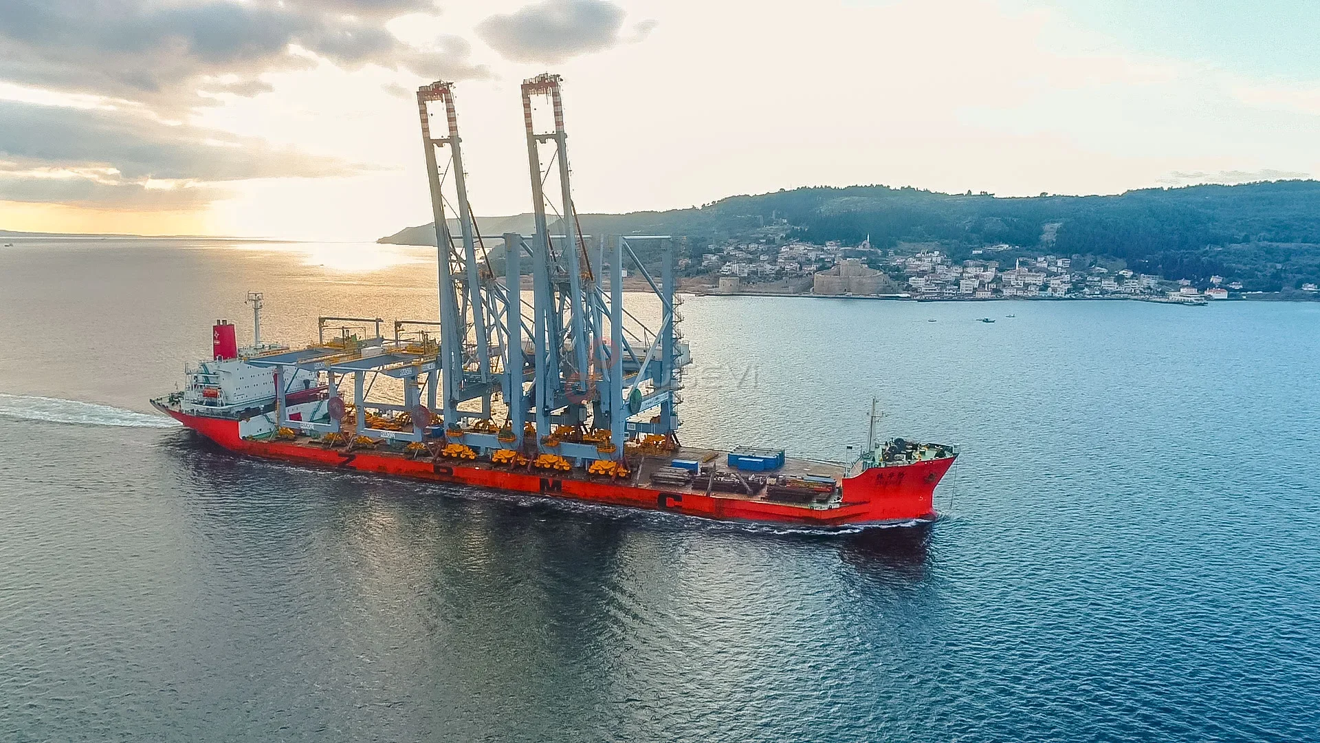 Çanakkale Boğazı Deniz Ticareti ve Gemi Geçişi Drone Çekimi - 4