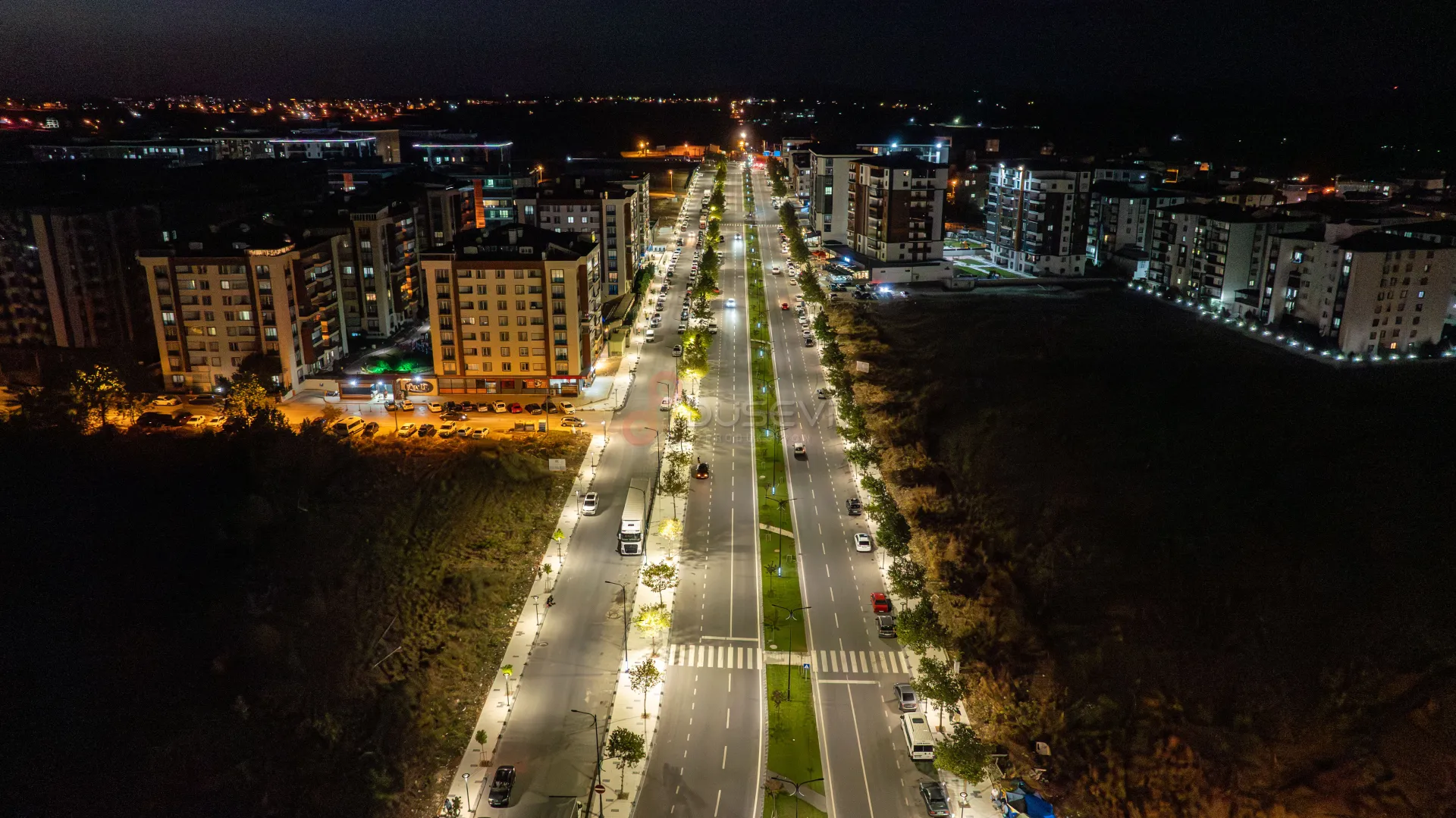 Çerkezköy Narin Caddesi Gece Atmosferi: Profesyonel Şehir ve Cadde Drone Çekimi - 6
