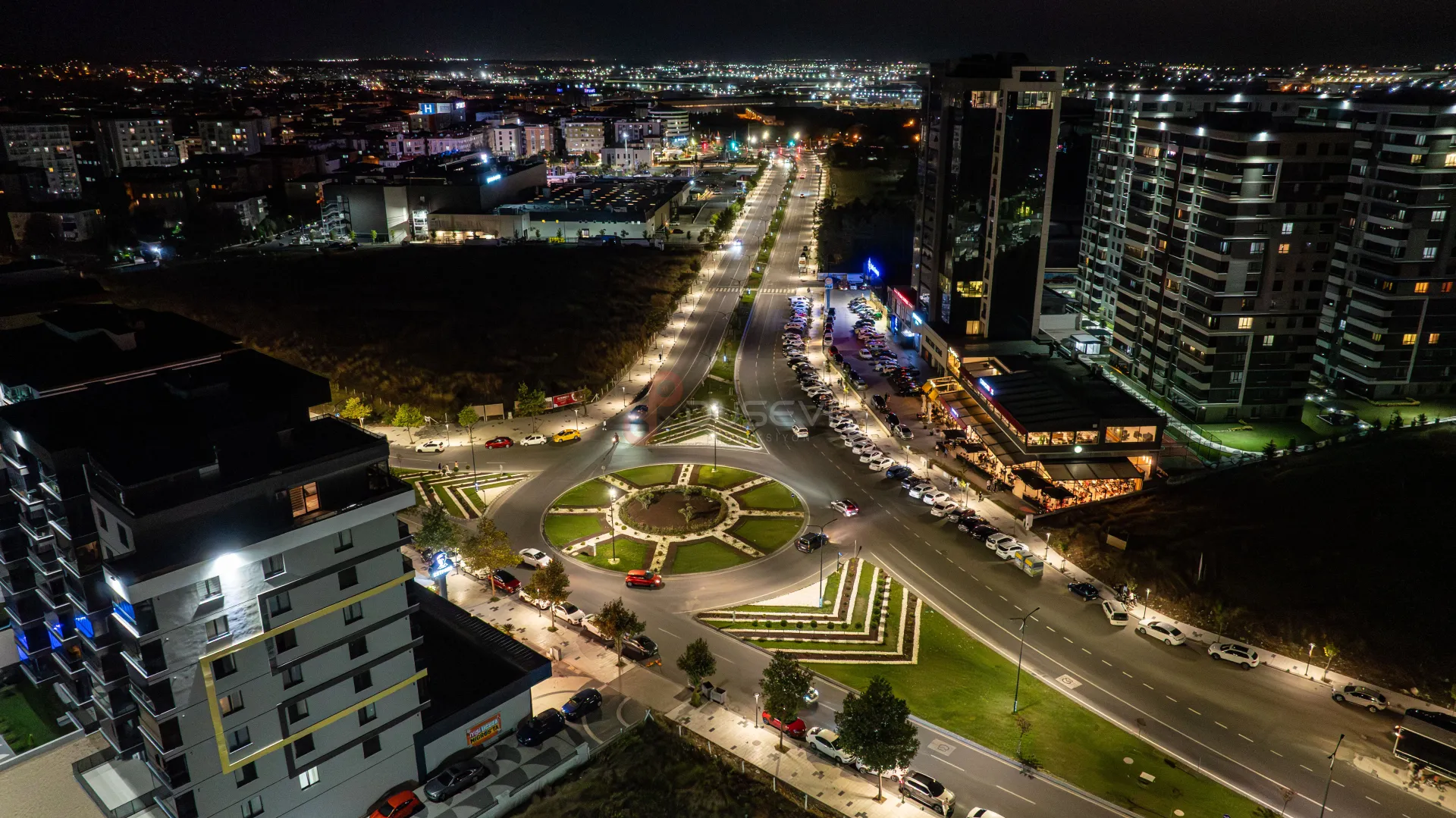 Çerkezköy Narin Caddesi Gece Atmosferi: Profesyonel Şehir ve Cadde Drone Çekimi - 8