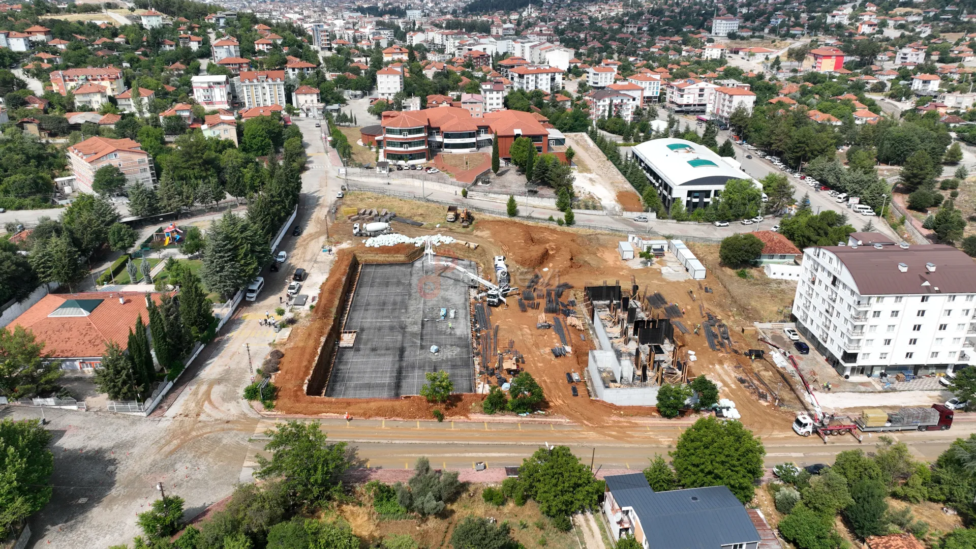 Burdur Bucak Modern İnşaat Projesi ve Şantiye Süreçleri Profesyonel Drone Çekimi - 6